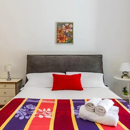 Apartmán Red Comfort Flat Near Garibaldi Station *